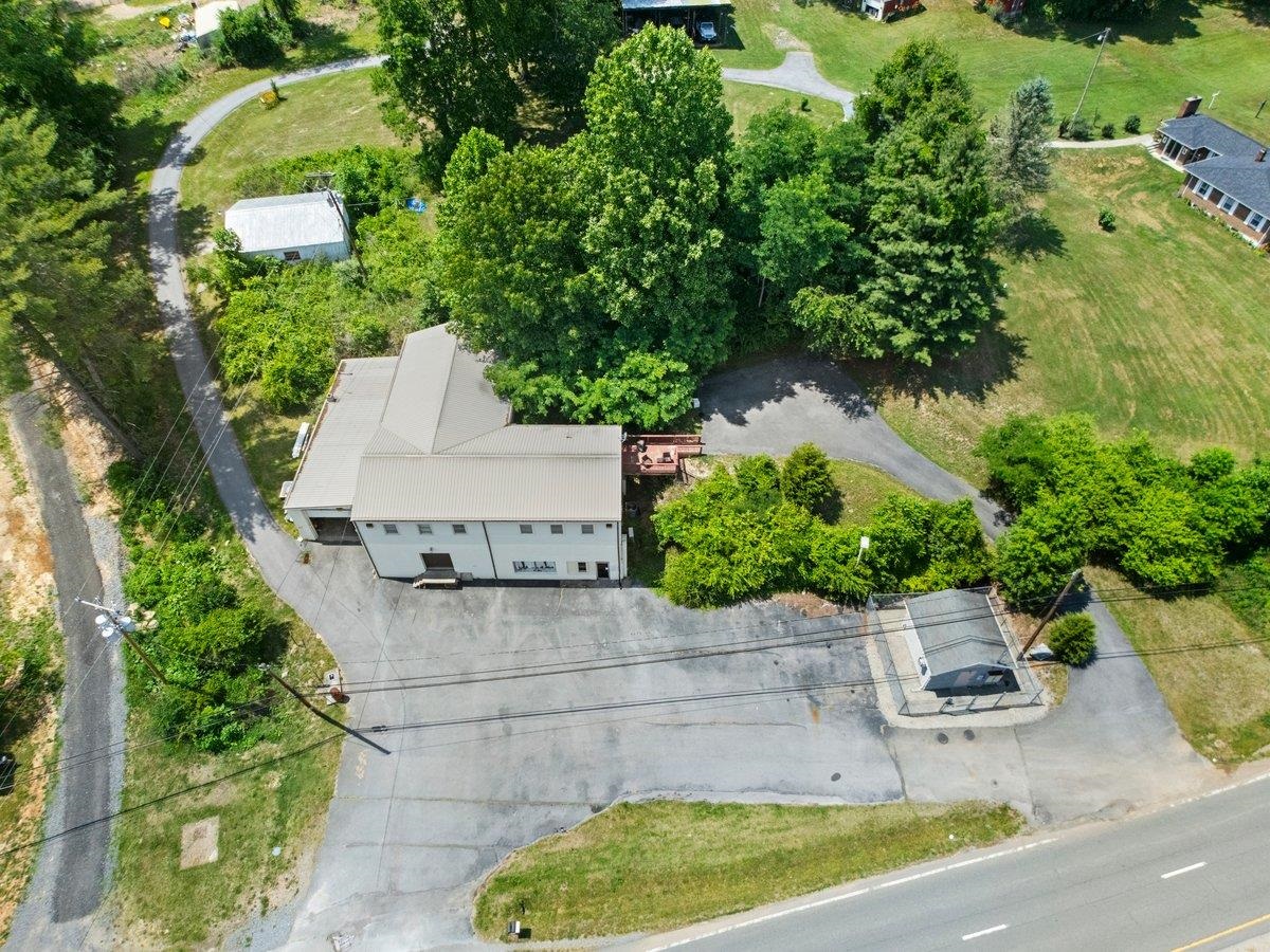 1194 Pulaski Giles Turnpike Pearisburg VA 24134