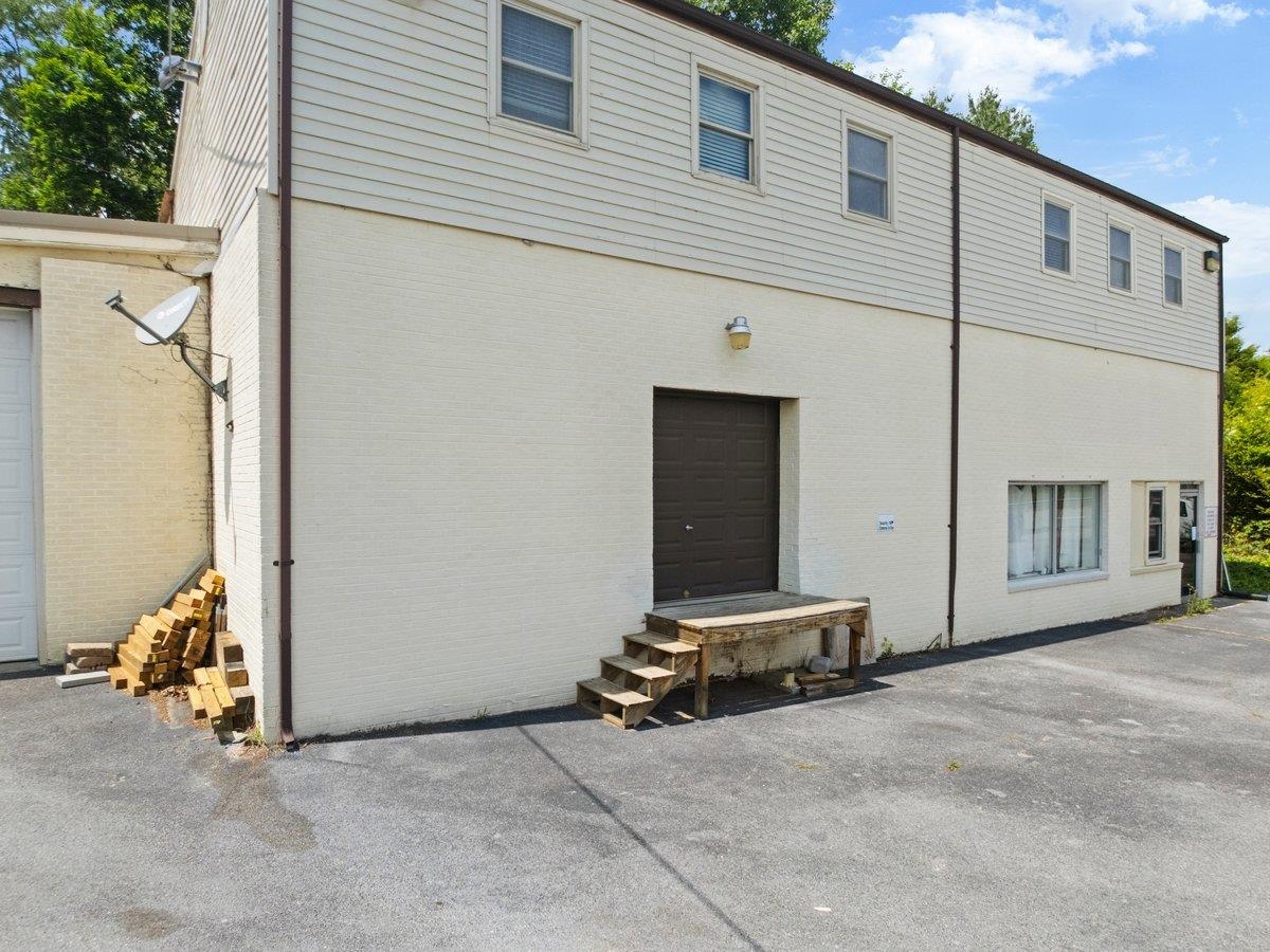 1194 Pulaski Giles Turnpike Pearisburg VA 24134