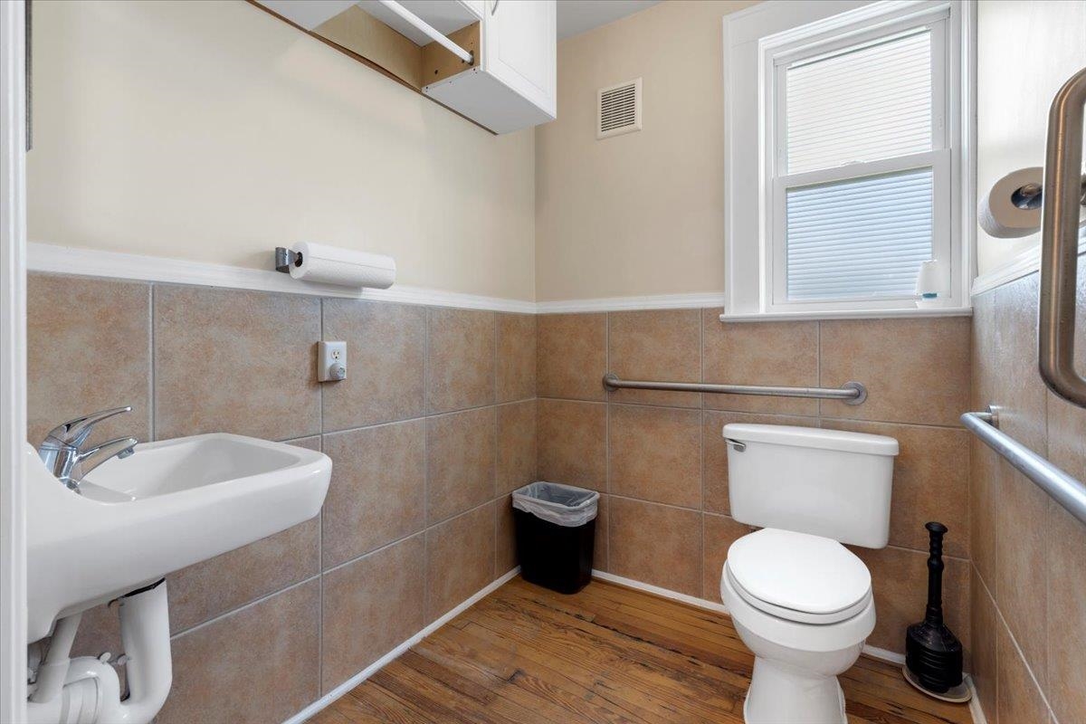 4190 W Main Street Salem VA 24153