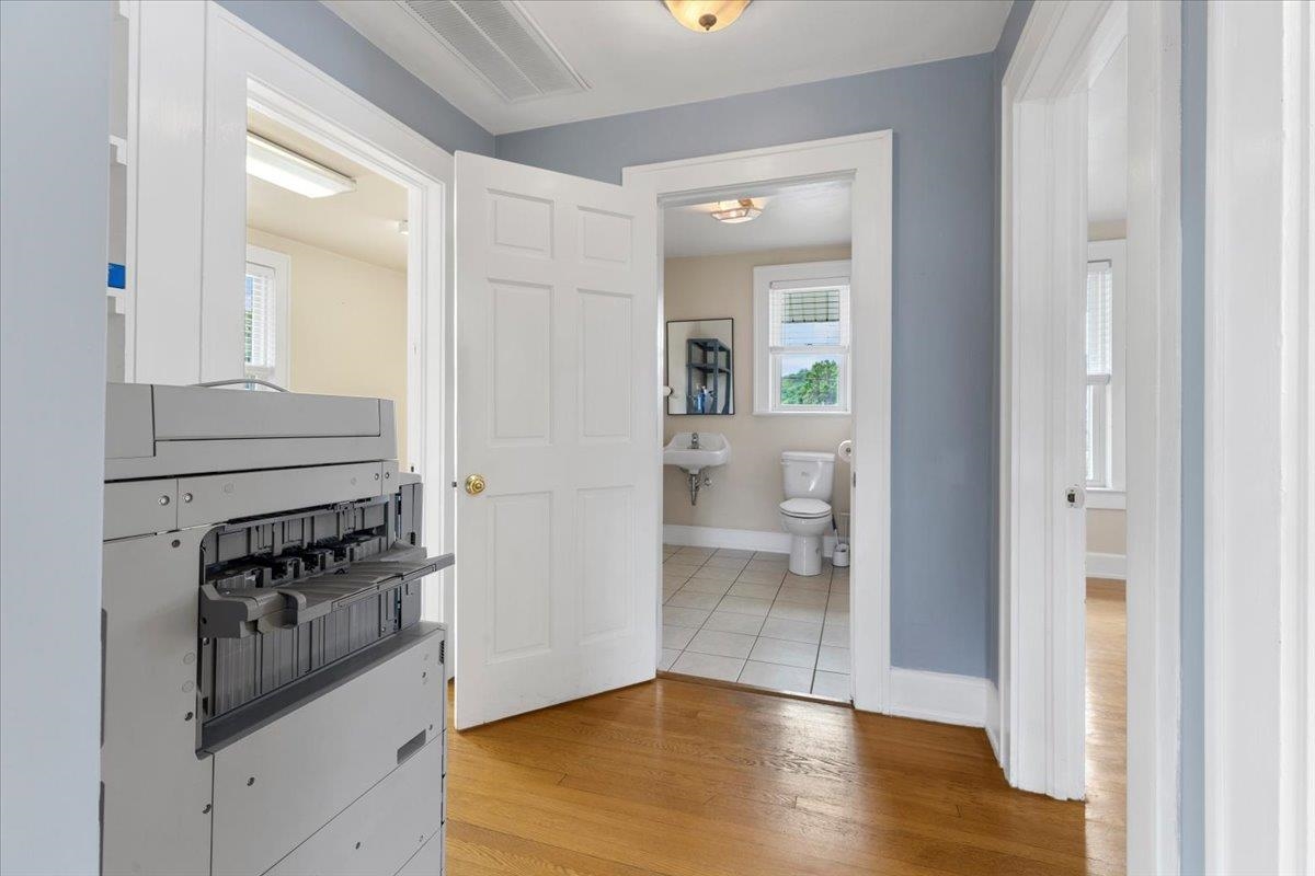 4190 W Main Street Salem VA 24153