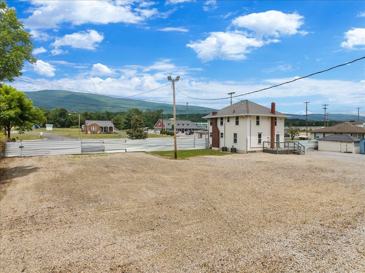 4190 W Main Street Salem VA 24153