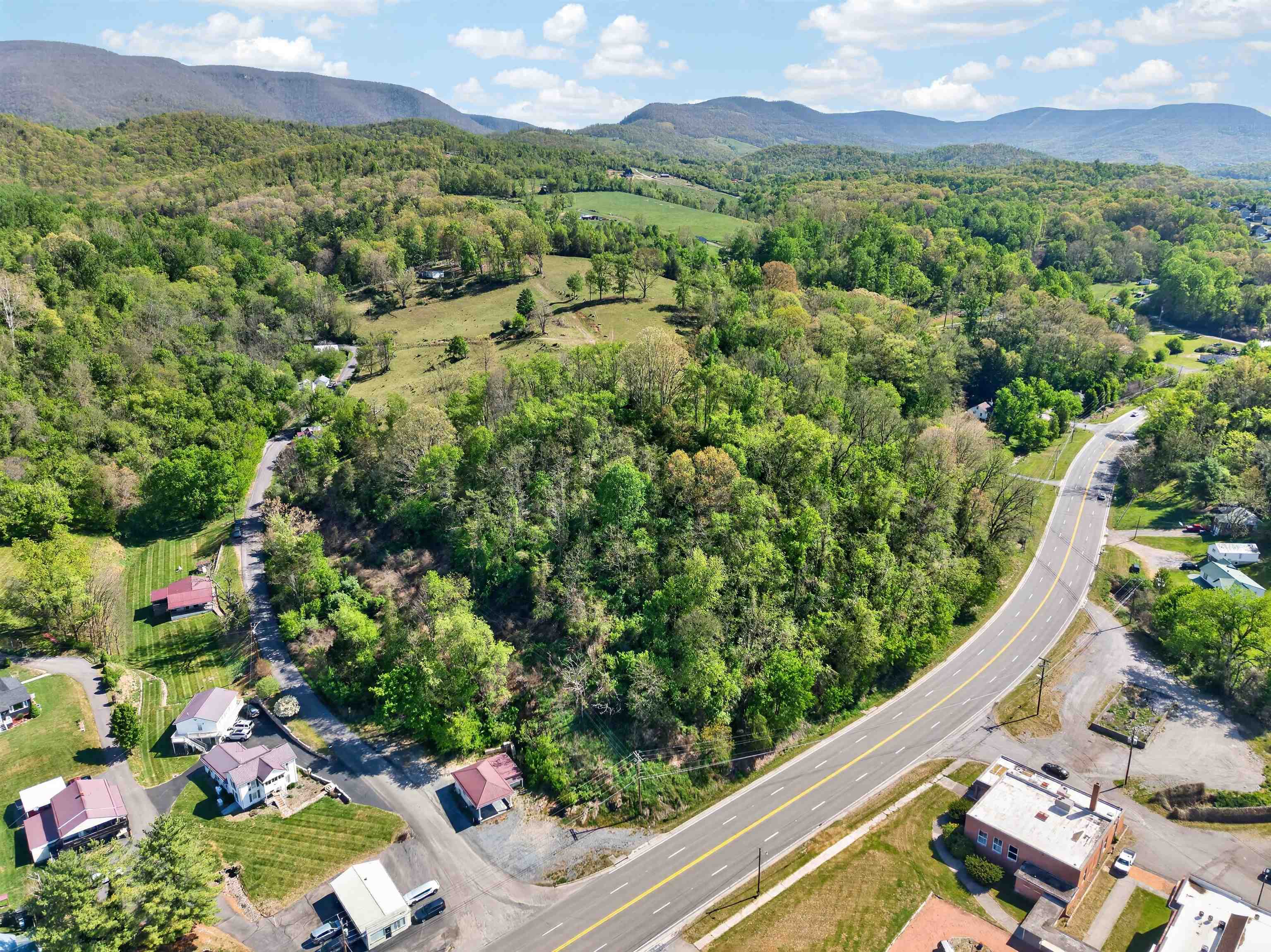 101 Mays Hollow Road Pembroke VA 24136
