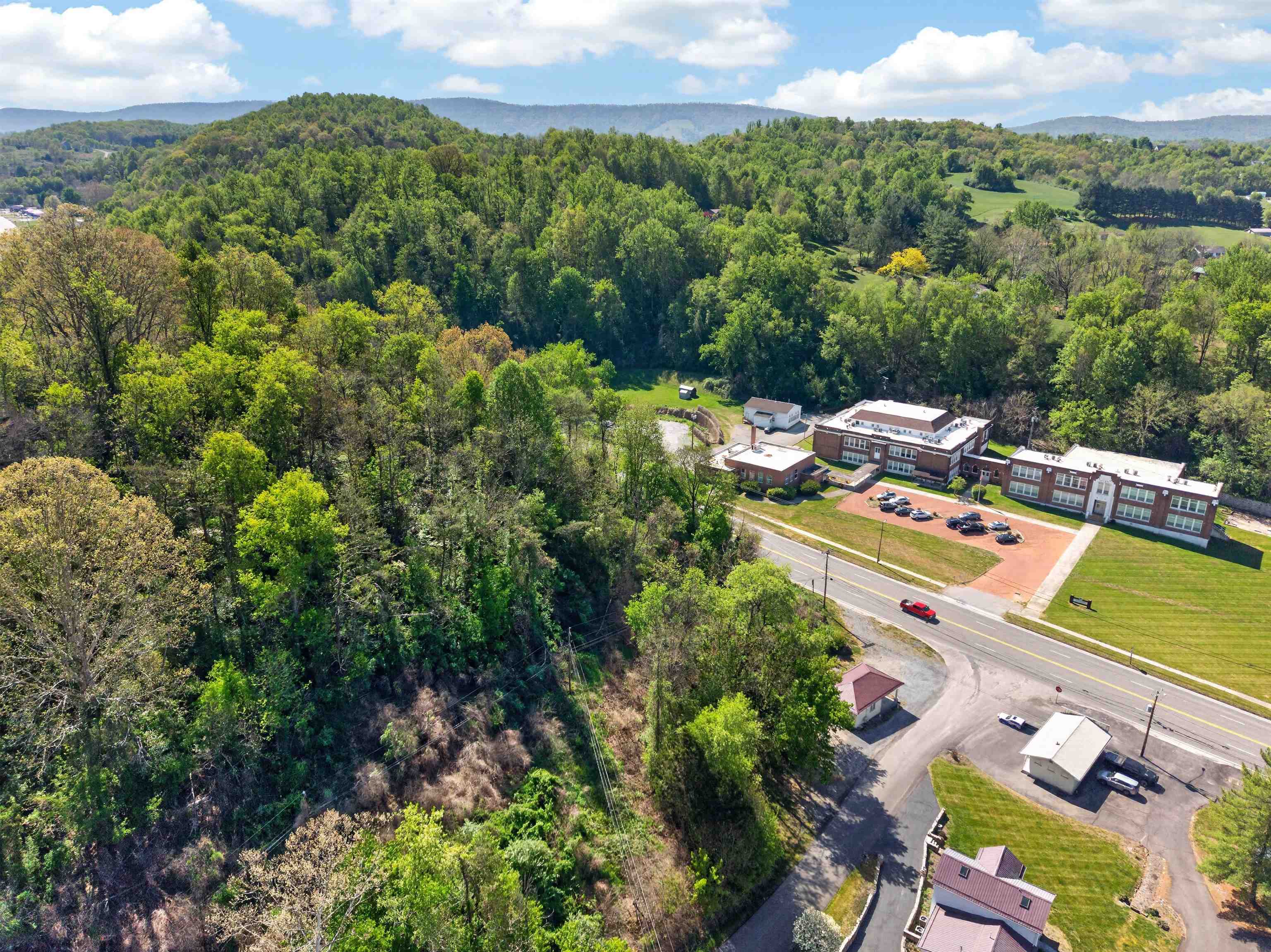 101 Mays Hollow Road Pembroke VA 24136
