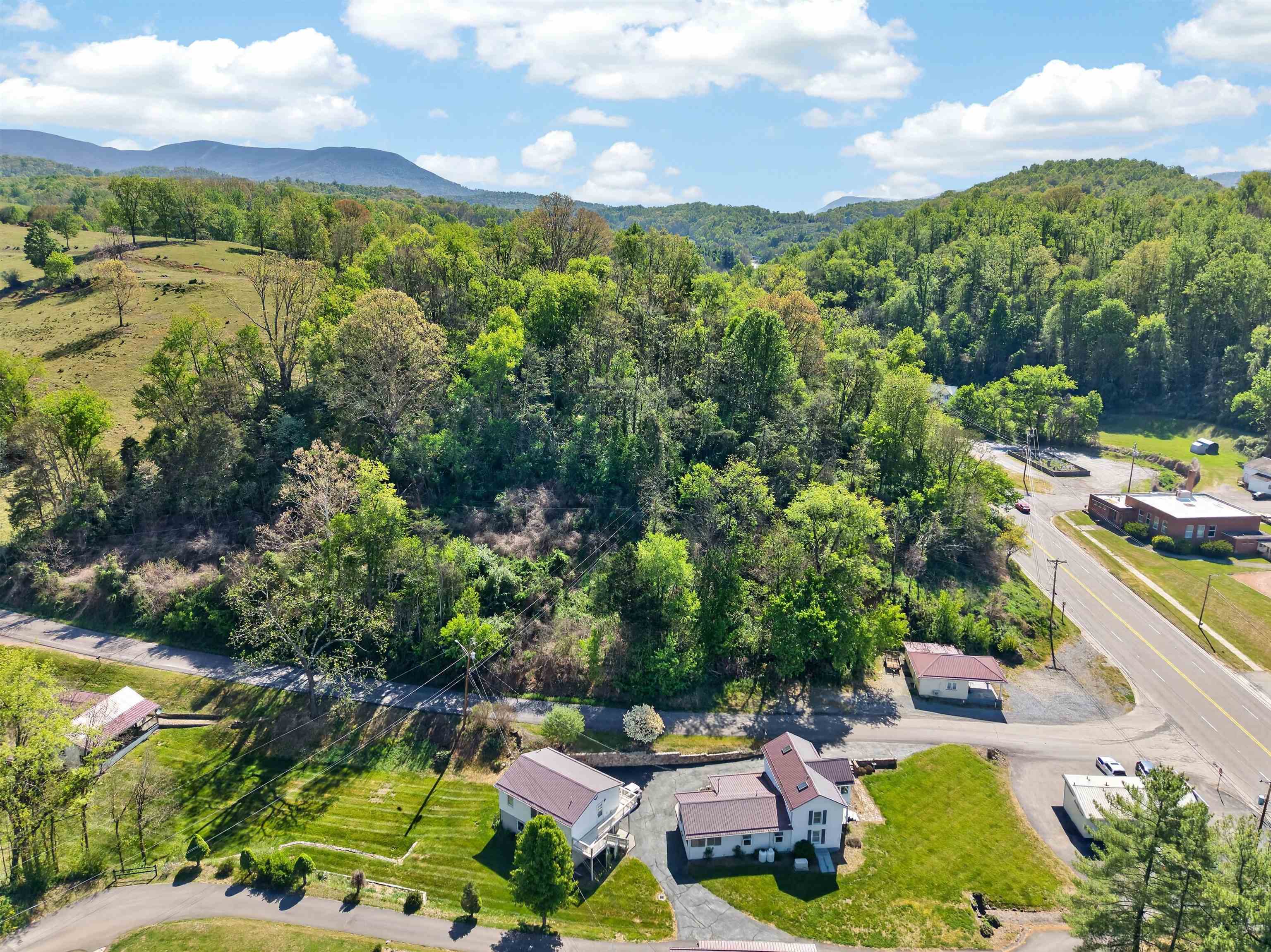 101 Mays Hollow Road Pembroke VA 24136