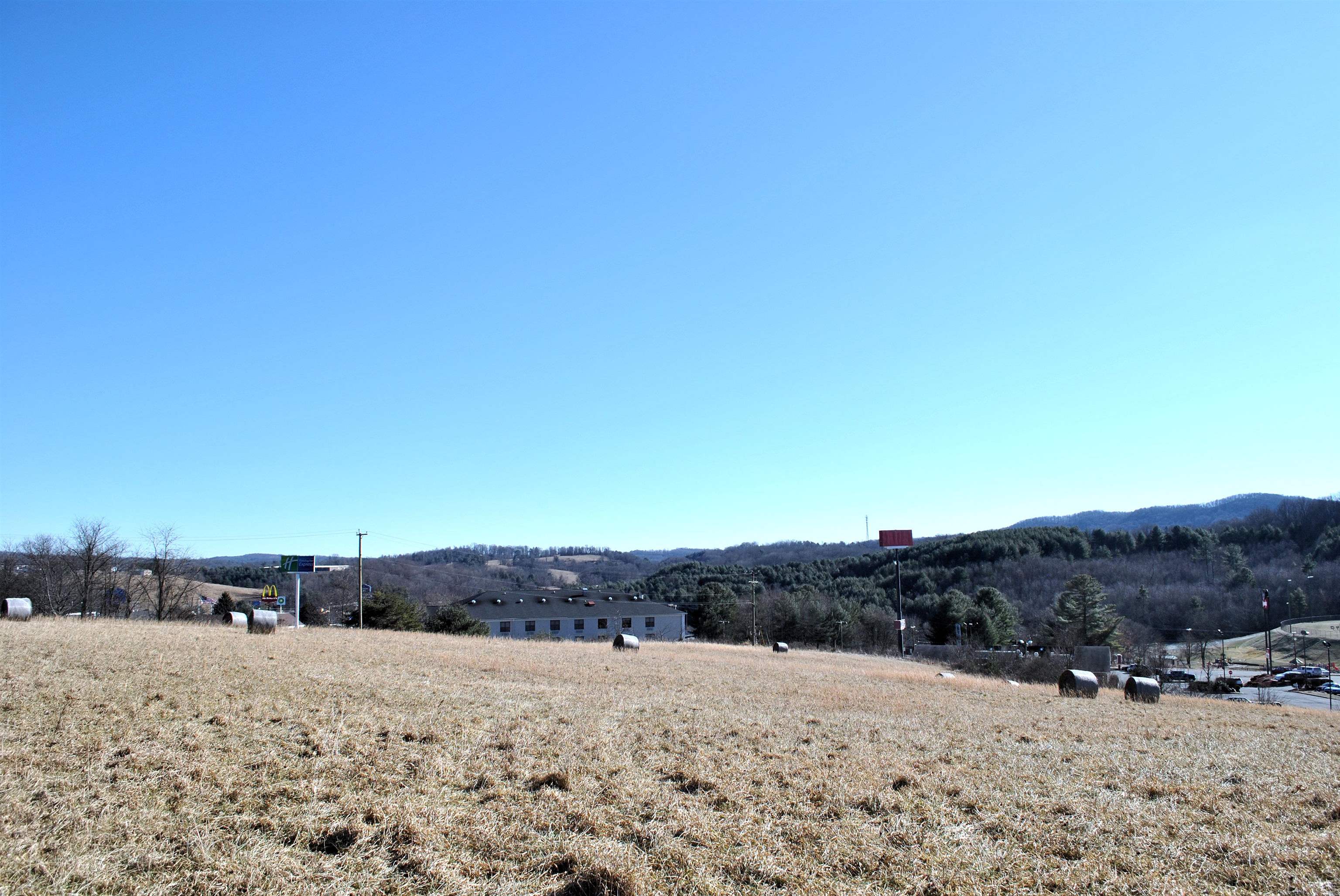 313 Airport Road Hillsville VA 24343