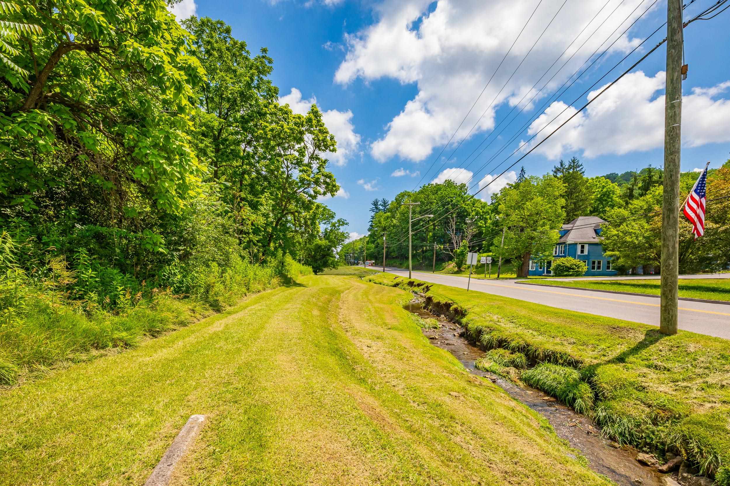 302 Virginia Avenue Bluefield VA 24605