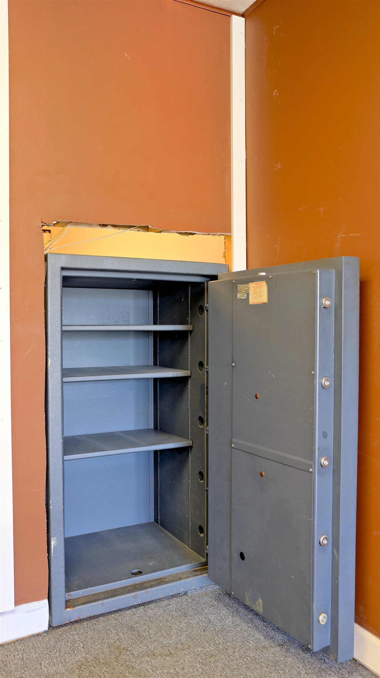 1087 E Main Street Radford VA 24141