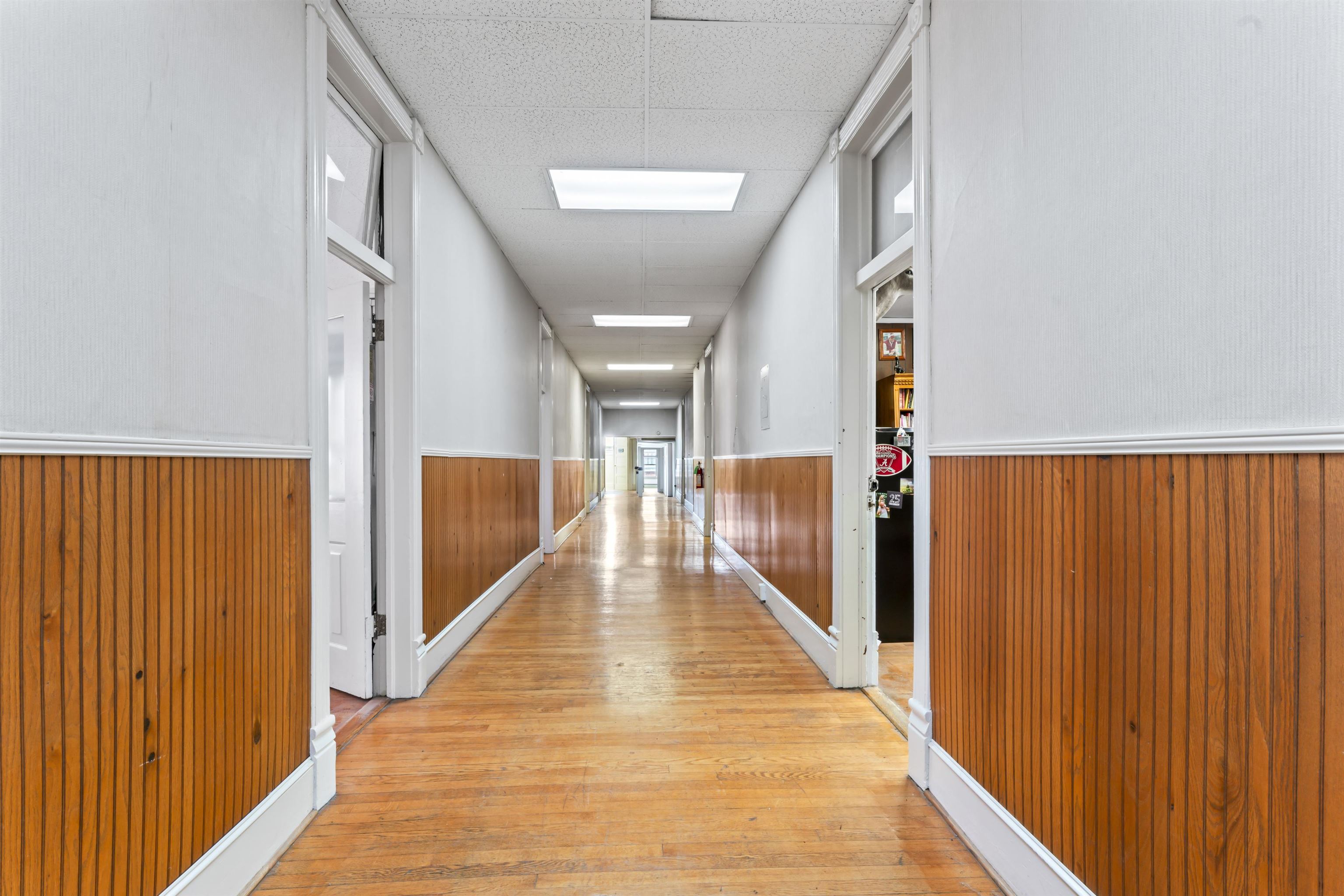 74 Court Square W Pulaski VA 24301