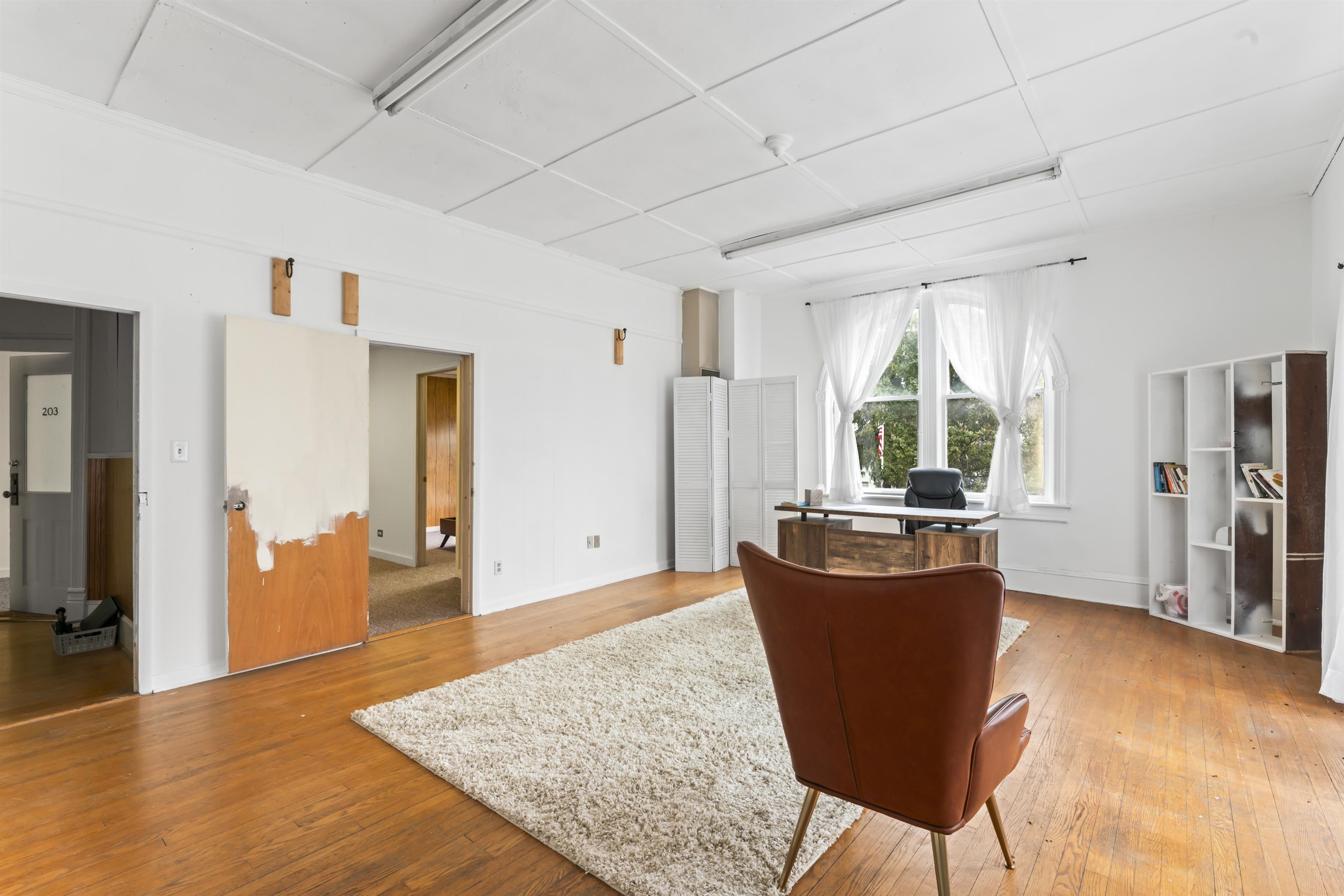 74 Court Square W Pulaski VA 24301