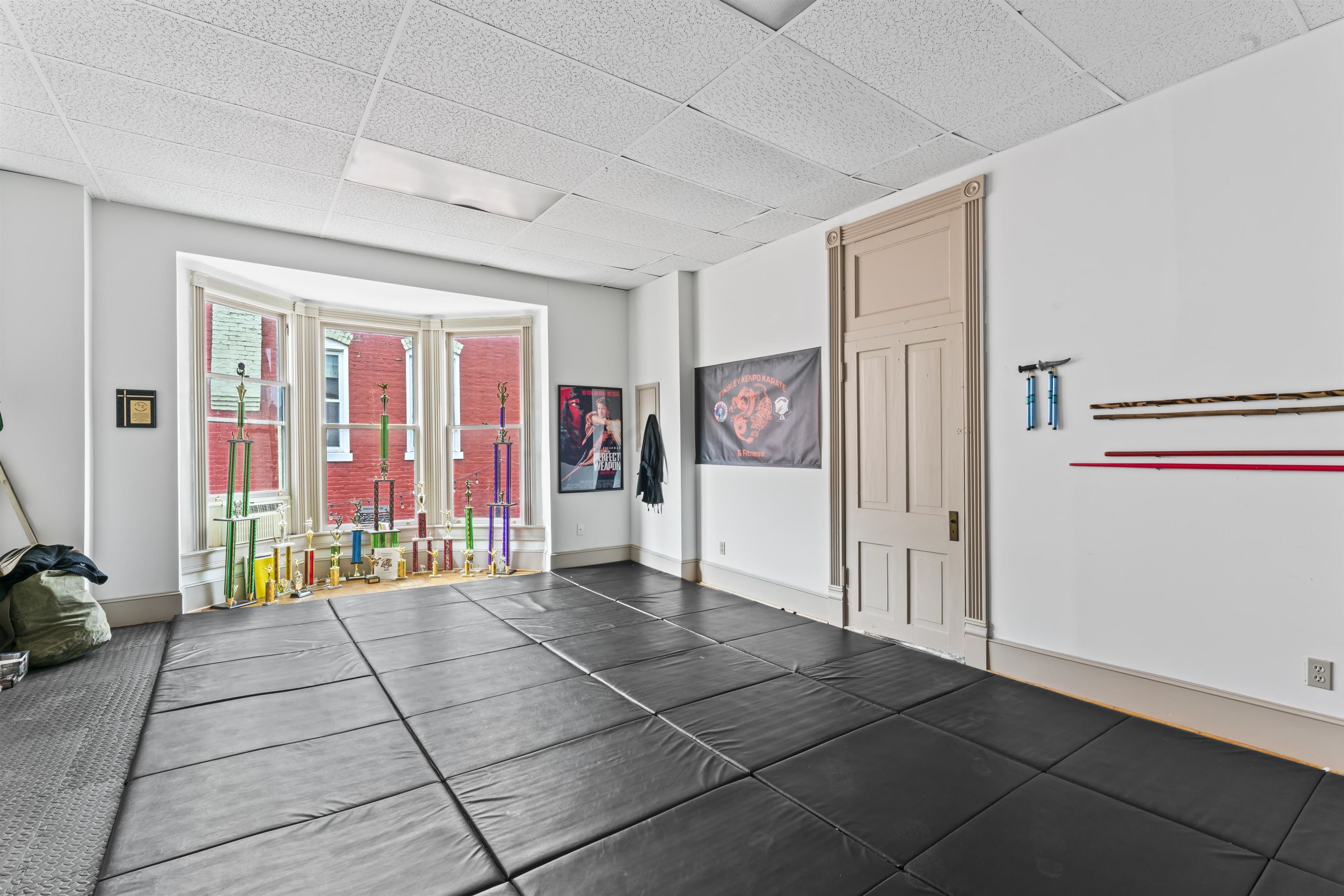 74 Court Square W Pulaski VA 24301