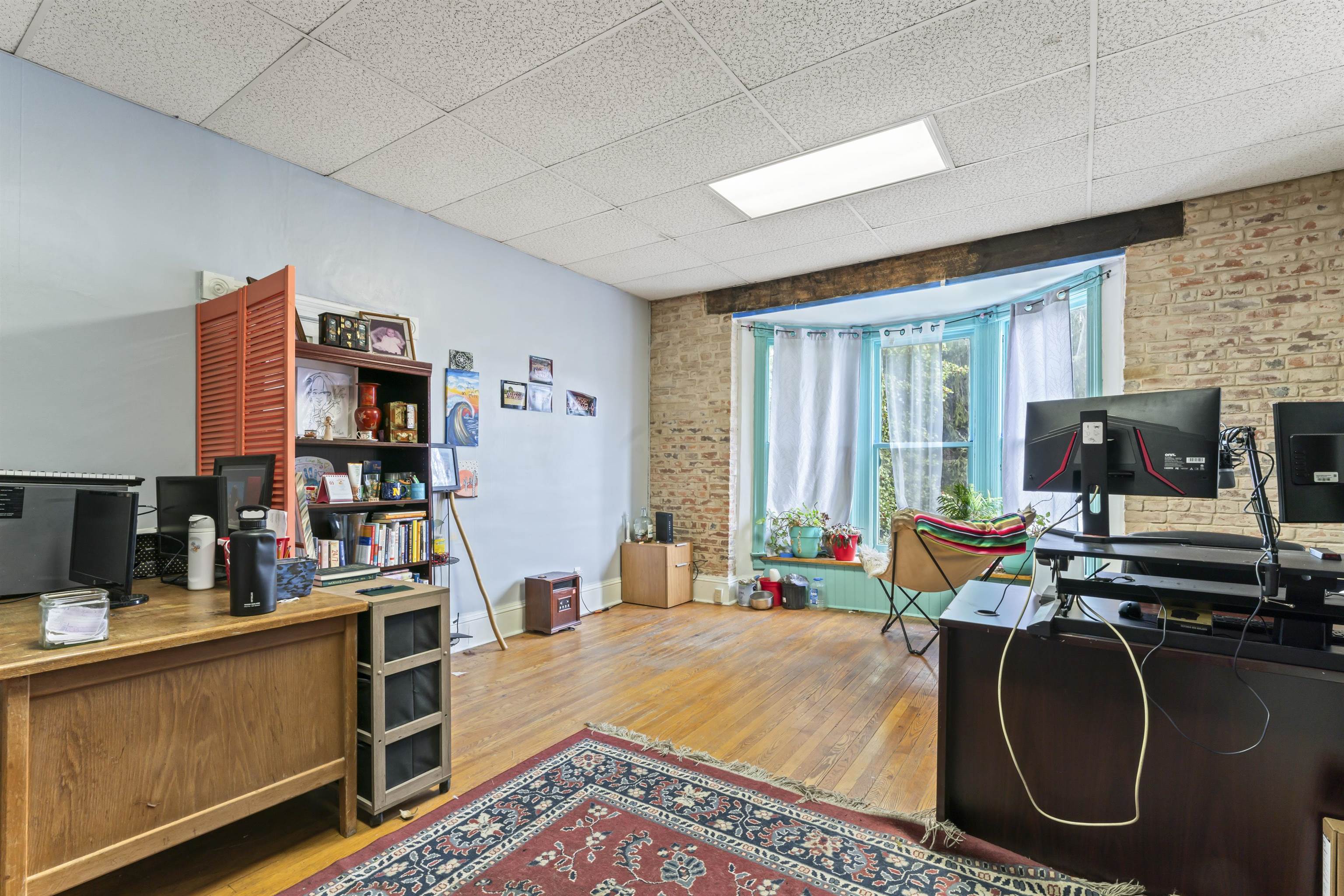 74 Court Square W Pulaski VA 24301