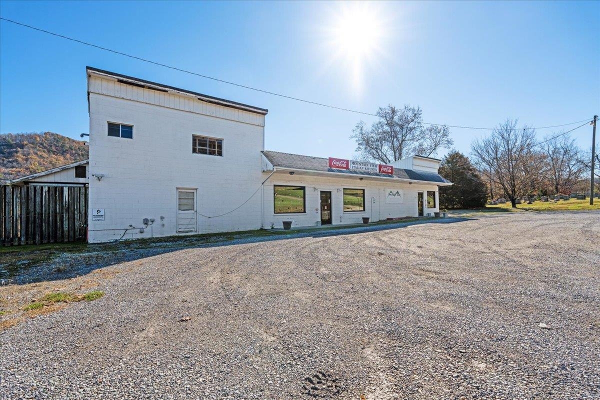 3199 Northfork Road Elliston VA 24087