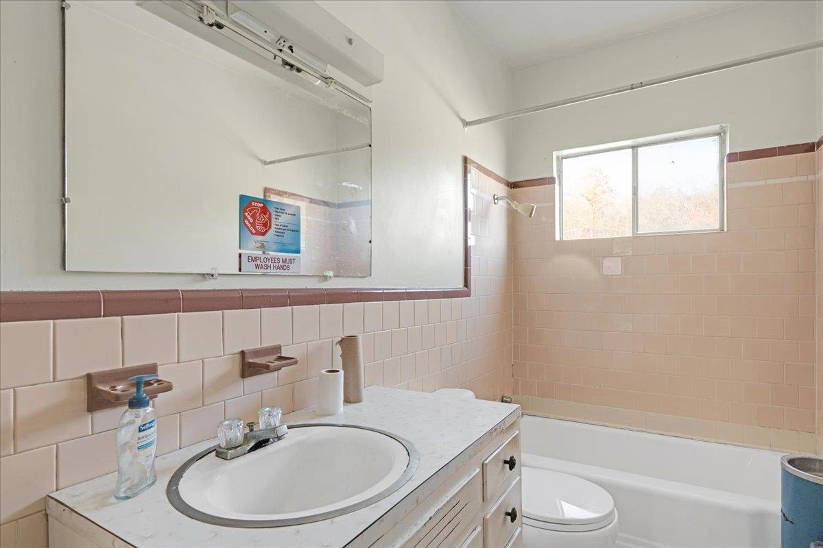 3199 Northfork Road Elliston VA 24087