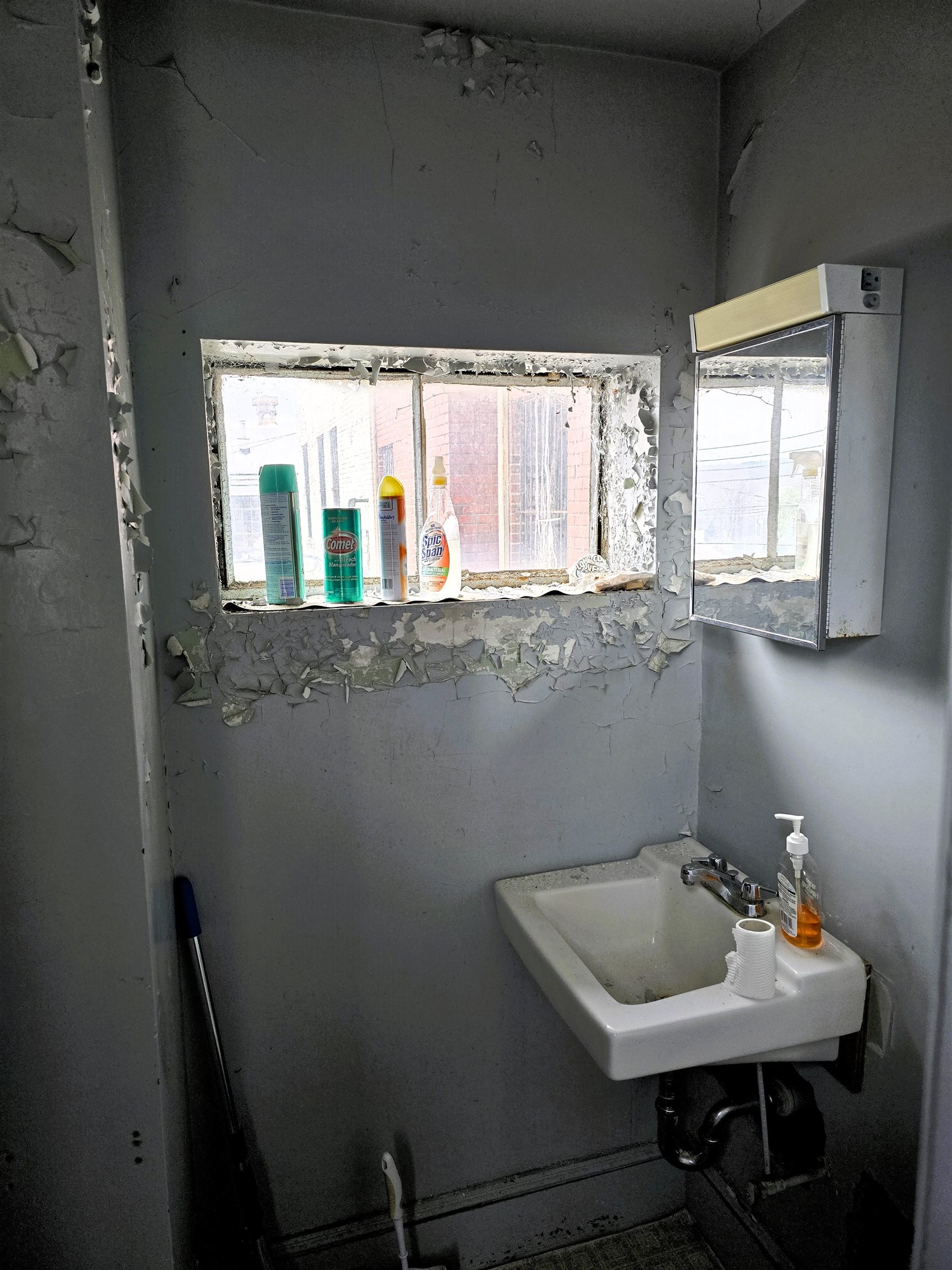 29 E Main Street Martinsville VA 24112