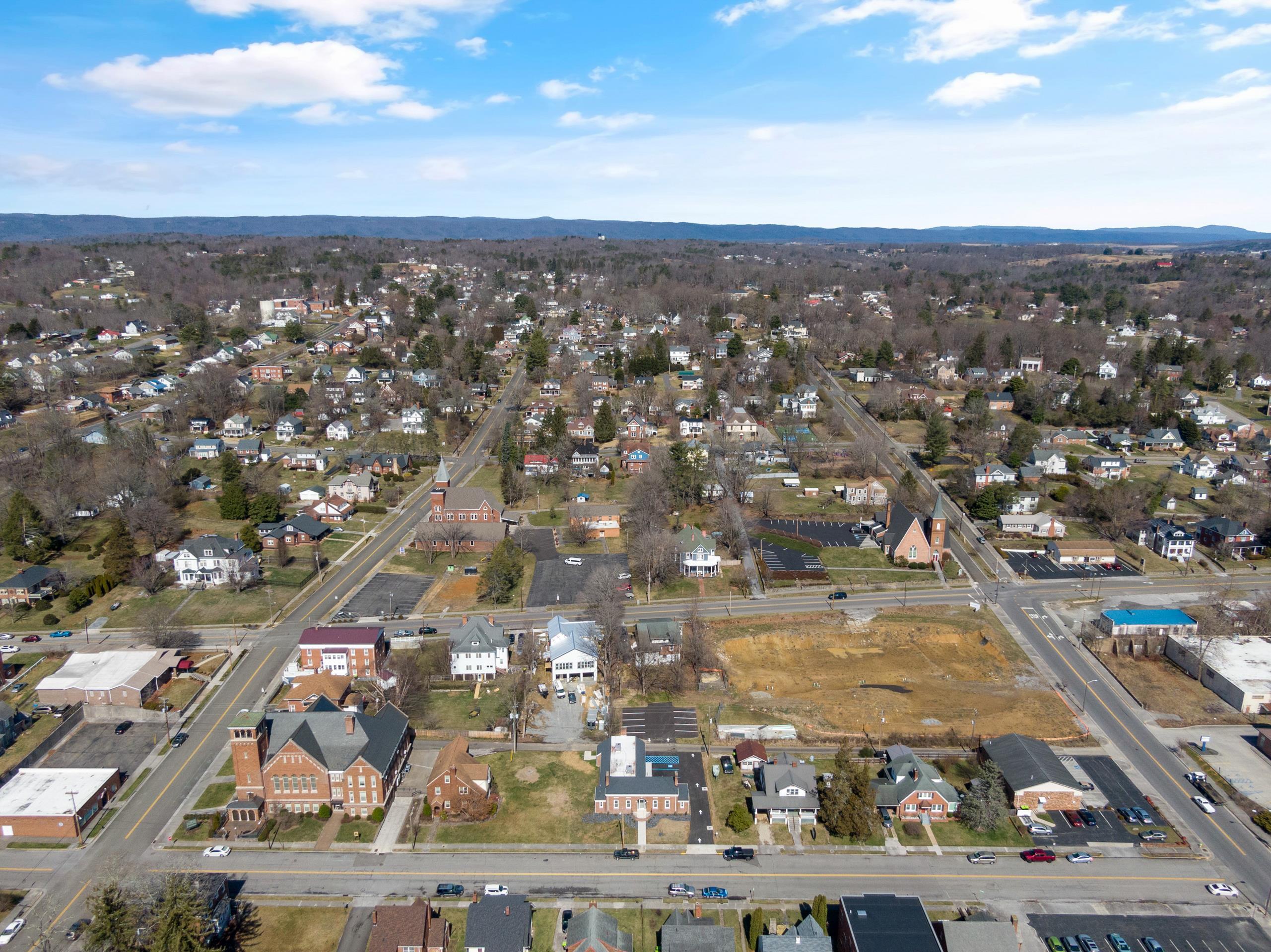 44 4th Street NW Pulaski VA 24301