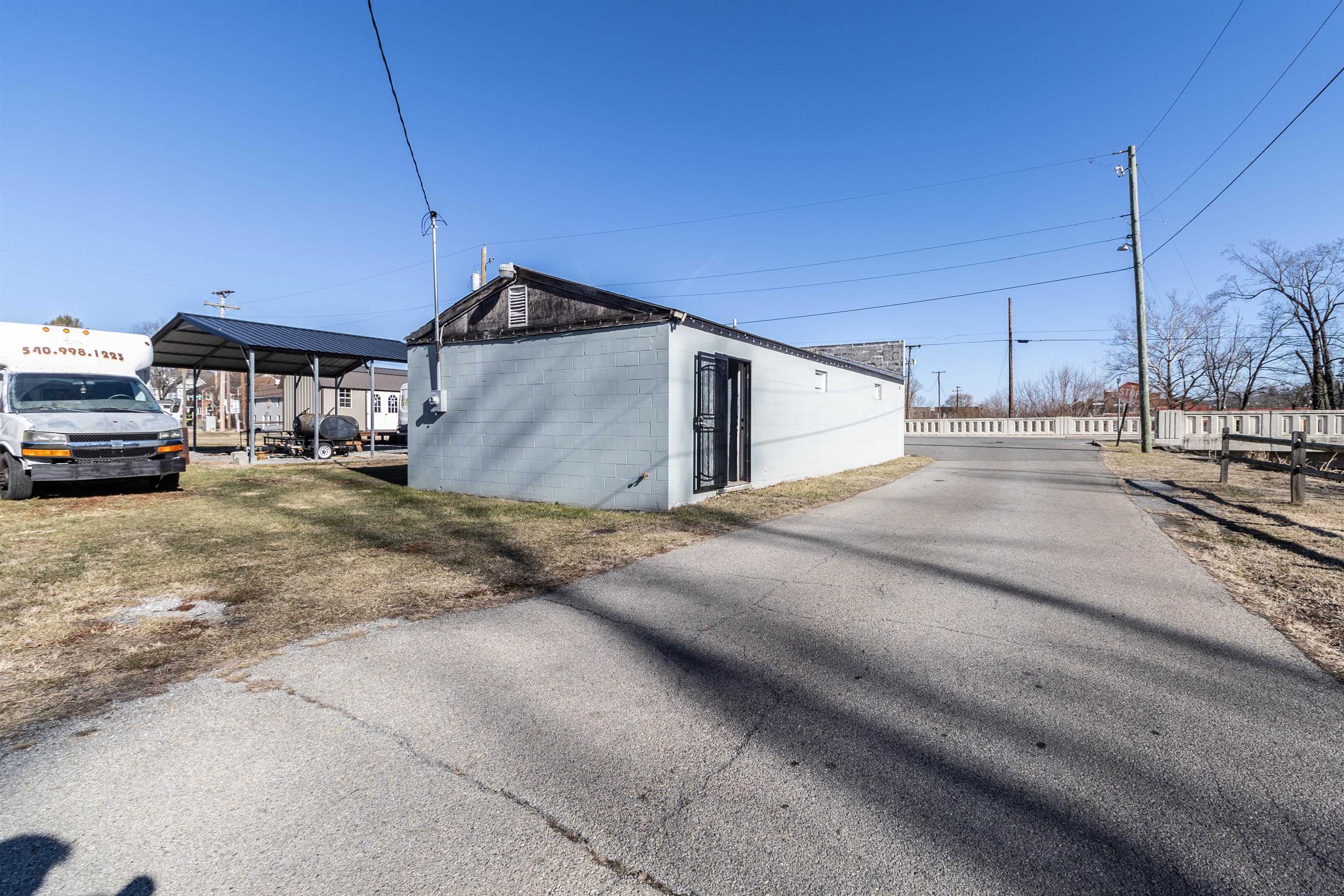 305 Johnson Street Pulaski VA 24301