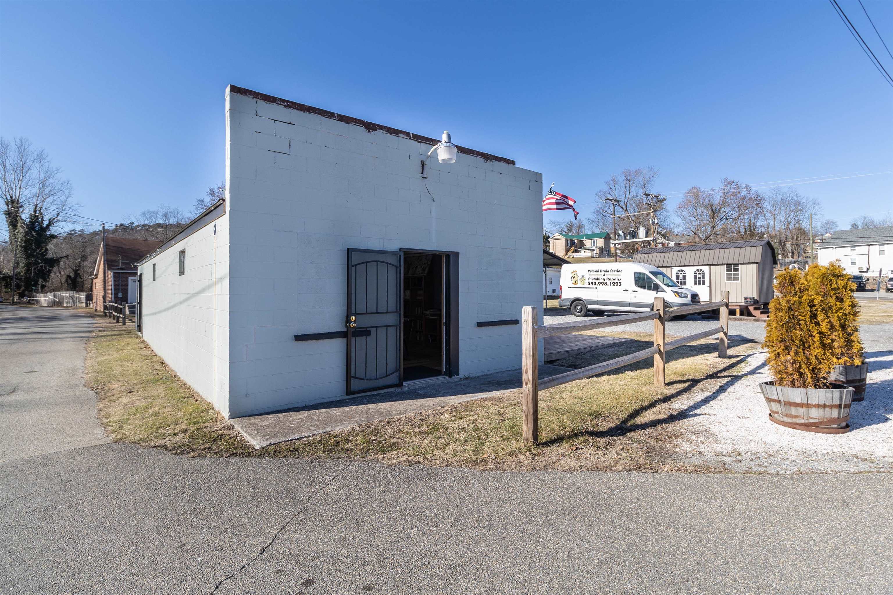 305 Johnson Street Pulaski VA 24301