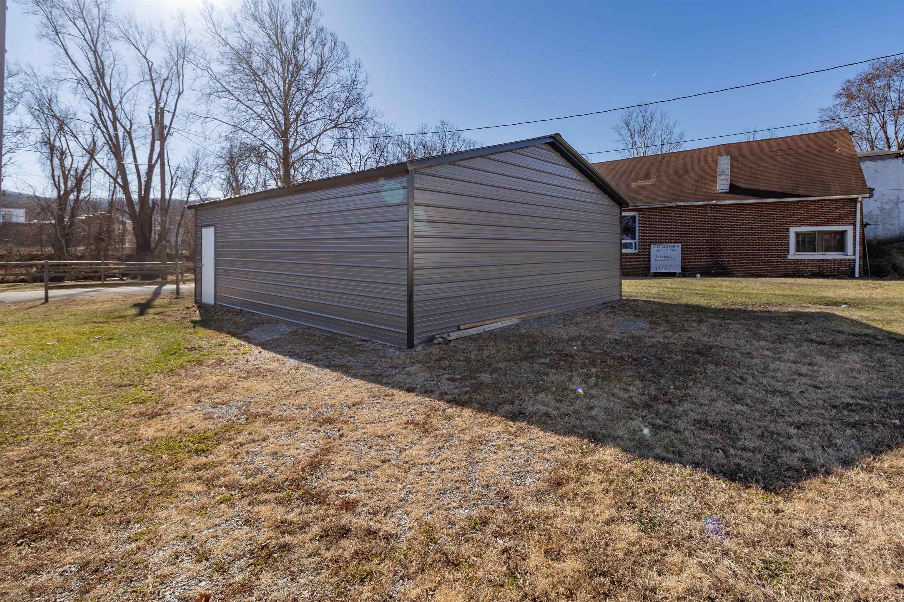 305 Johnson Street Pulaski VA 24301