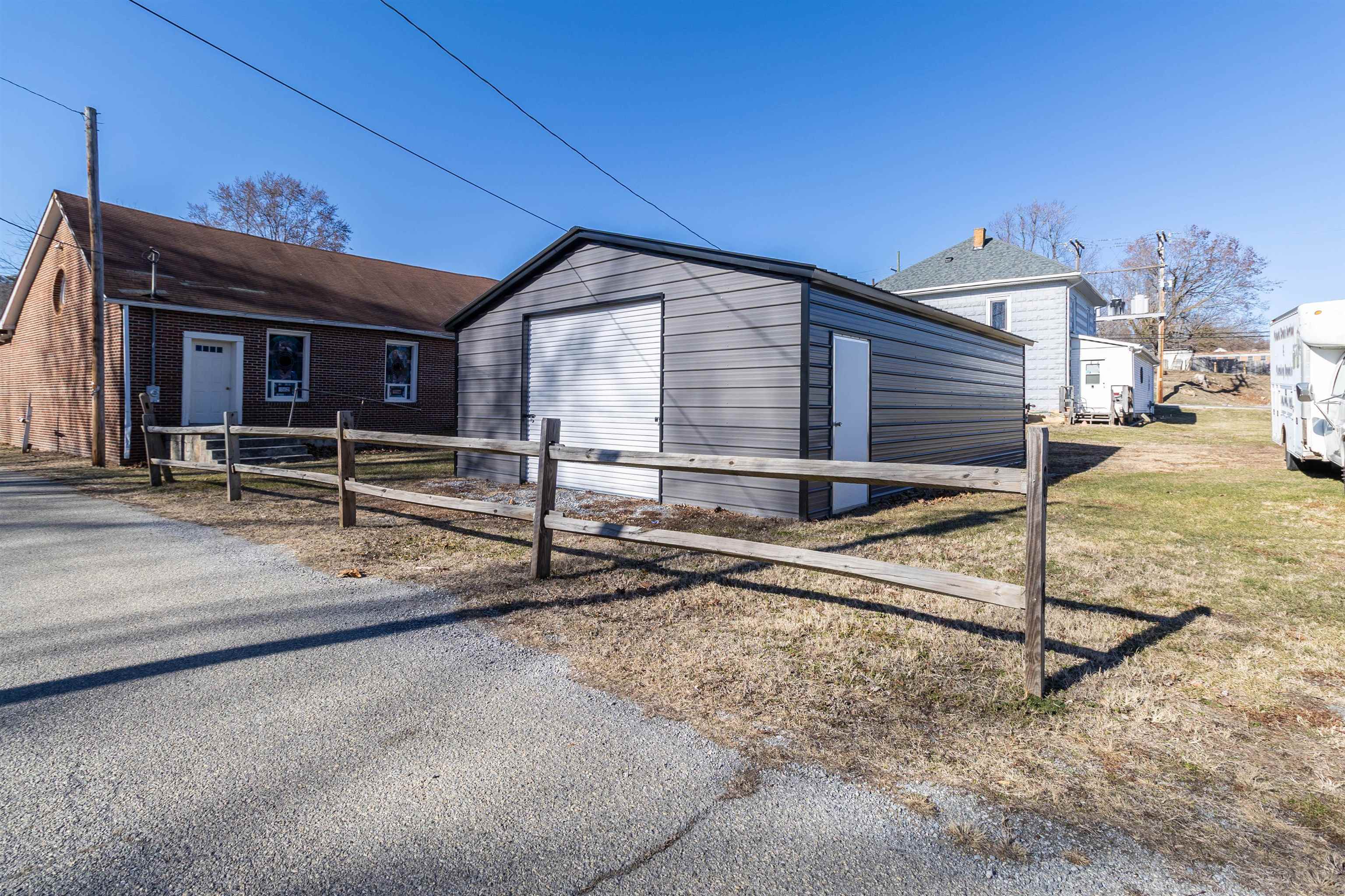 305 Johnson Street Pulaski VA 24301