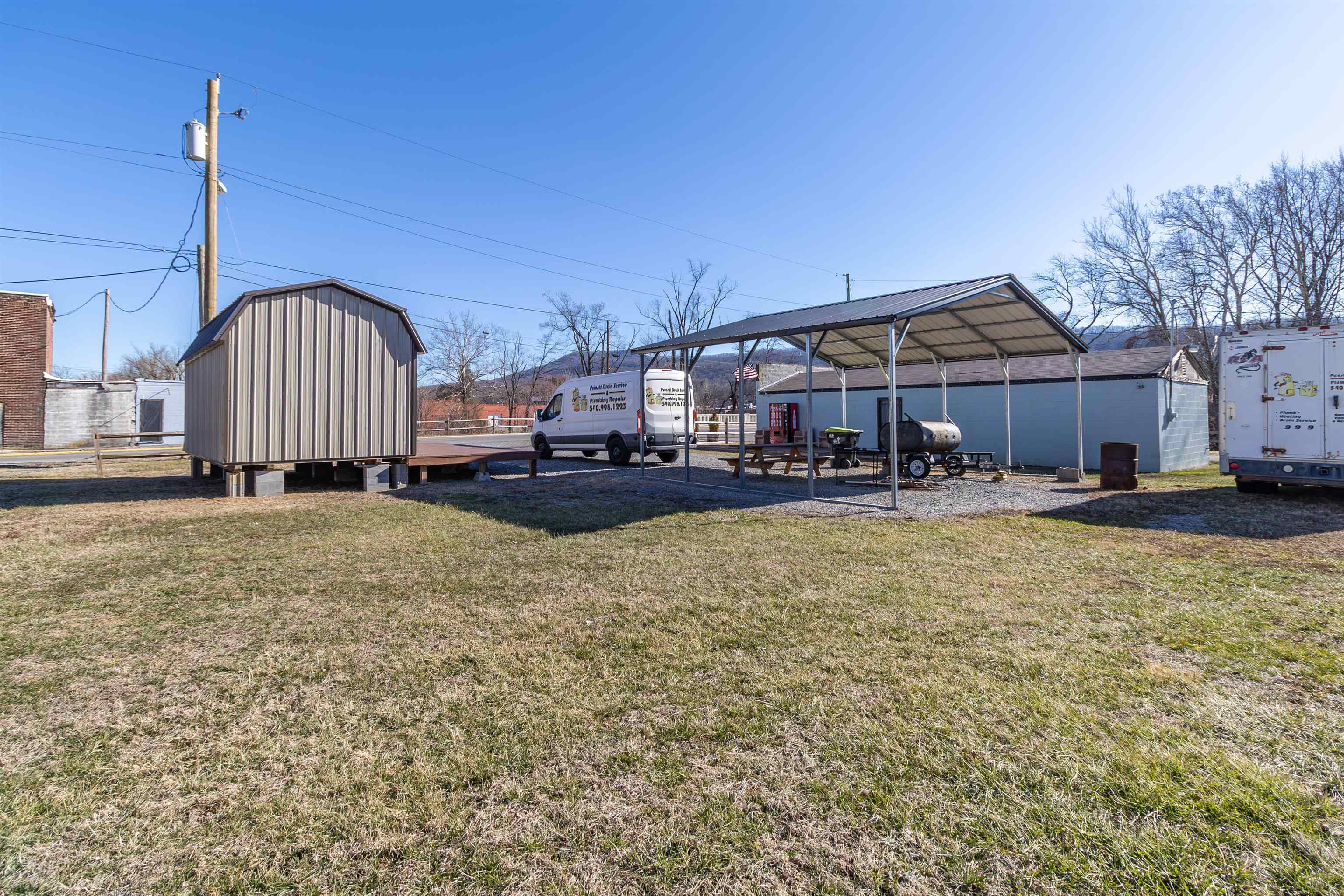 305 Johnson Street Pulaski VA 24301