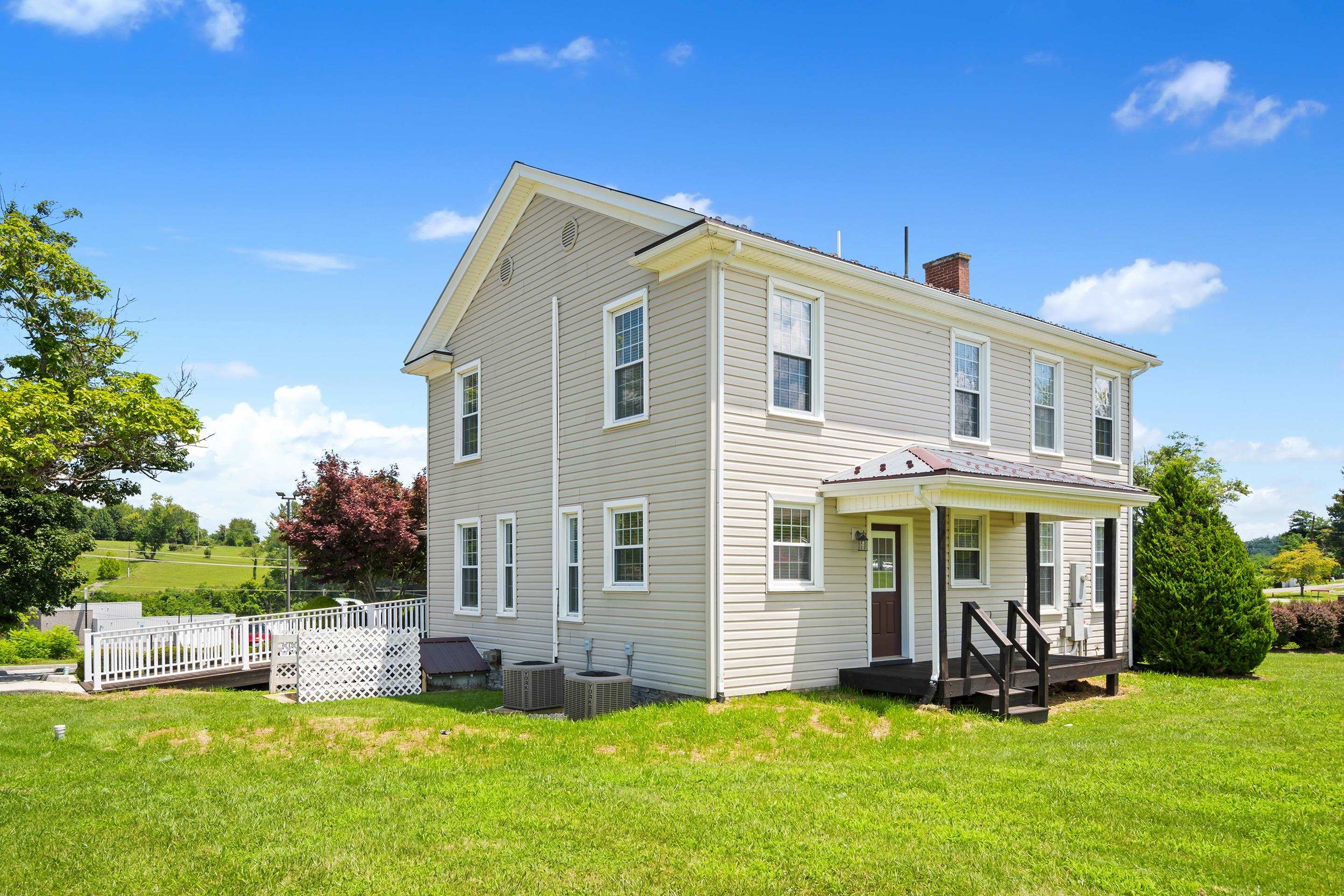 6245 University Park Drive Radford VA 24141
