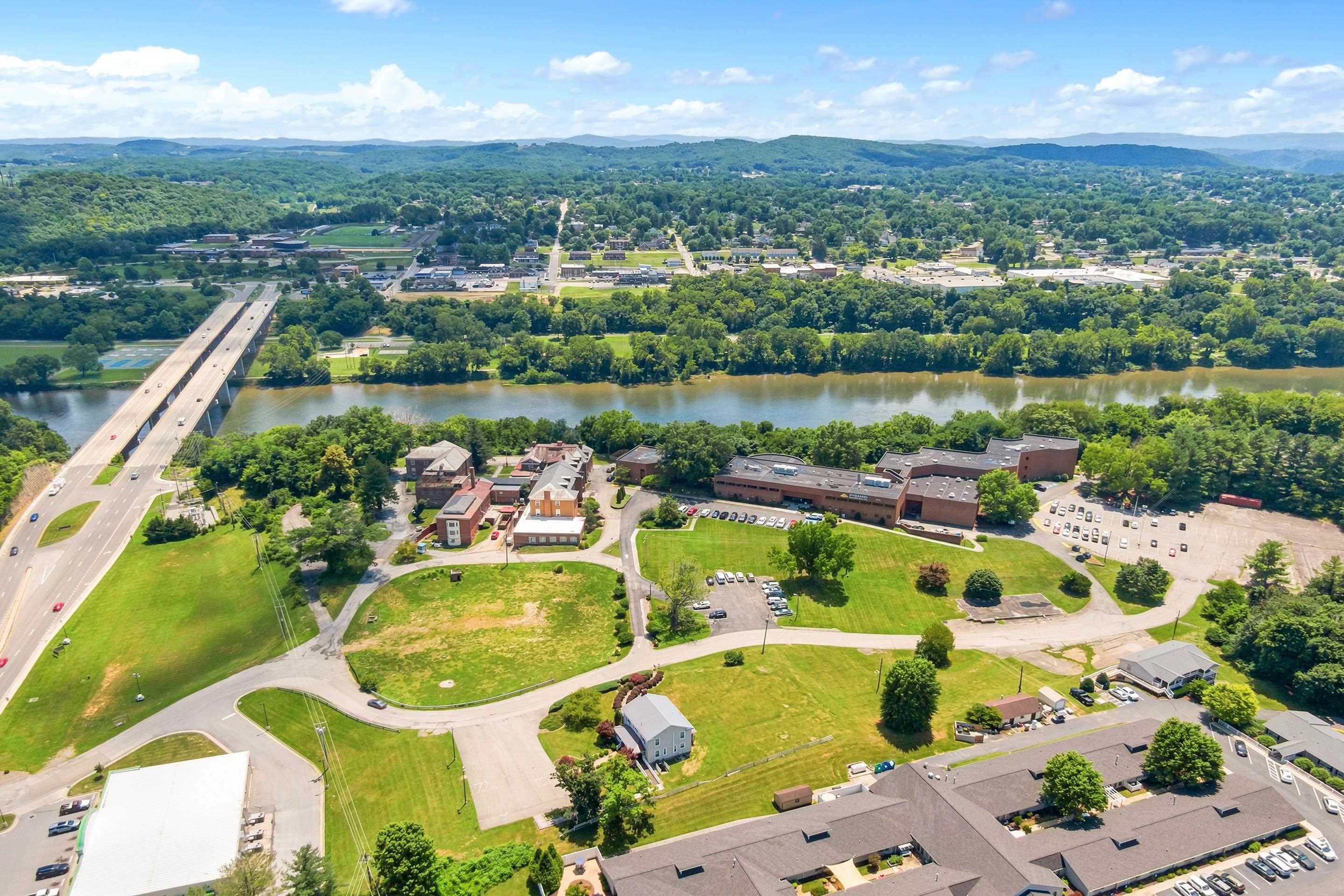 6245 University Park Drive Radford VA 24141