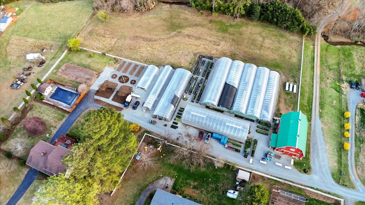 1356 Coopers Cove Road Hardy VA 24101