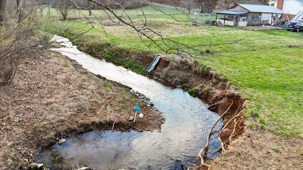 1356 Coopers Cove Road Hardy VA 24101