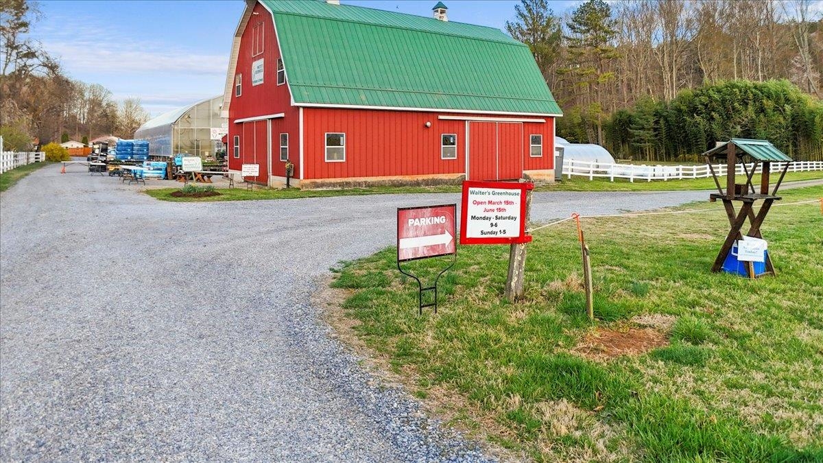 1356 Coopers Cove Road Hardy VA 24101