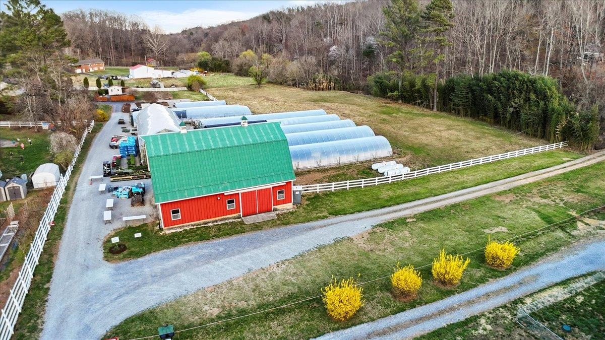 1356 Coopers Cove Road Hardy VA 24101