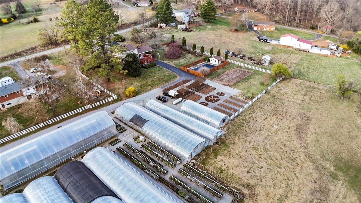 1356 Coopers Cove Road Hardy VA 24101