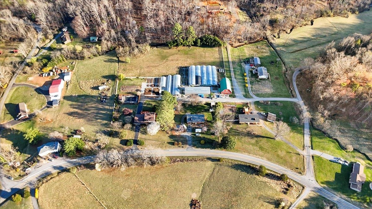 1356 Coopers Cove Road Hardy VA 24101