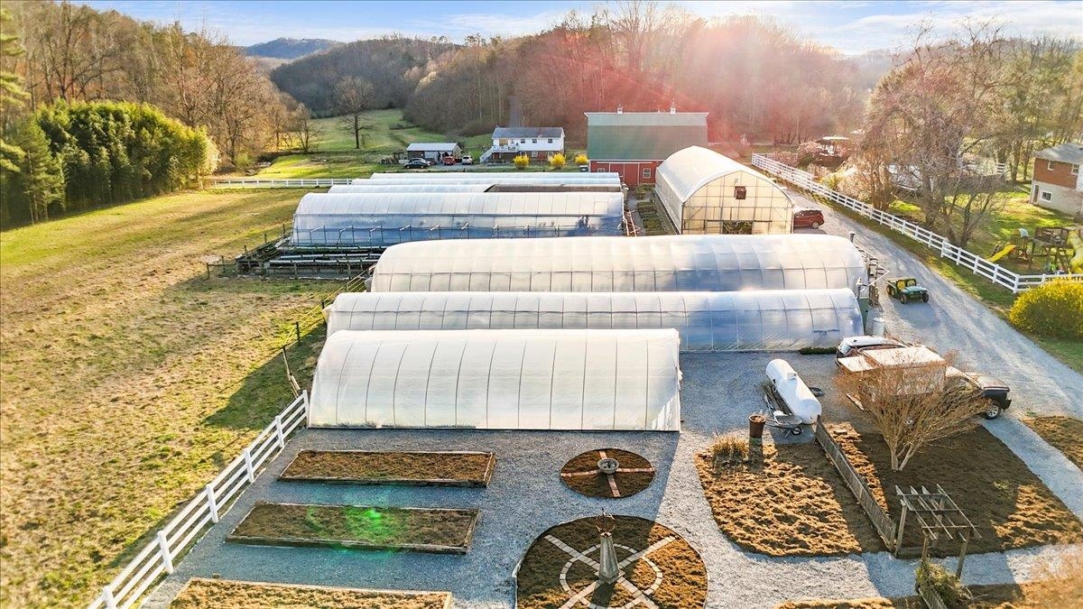 1356 Coopers Cove Road Hardy VA 24101