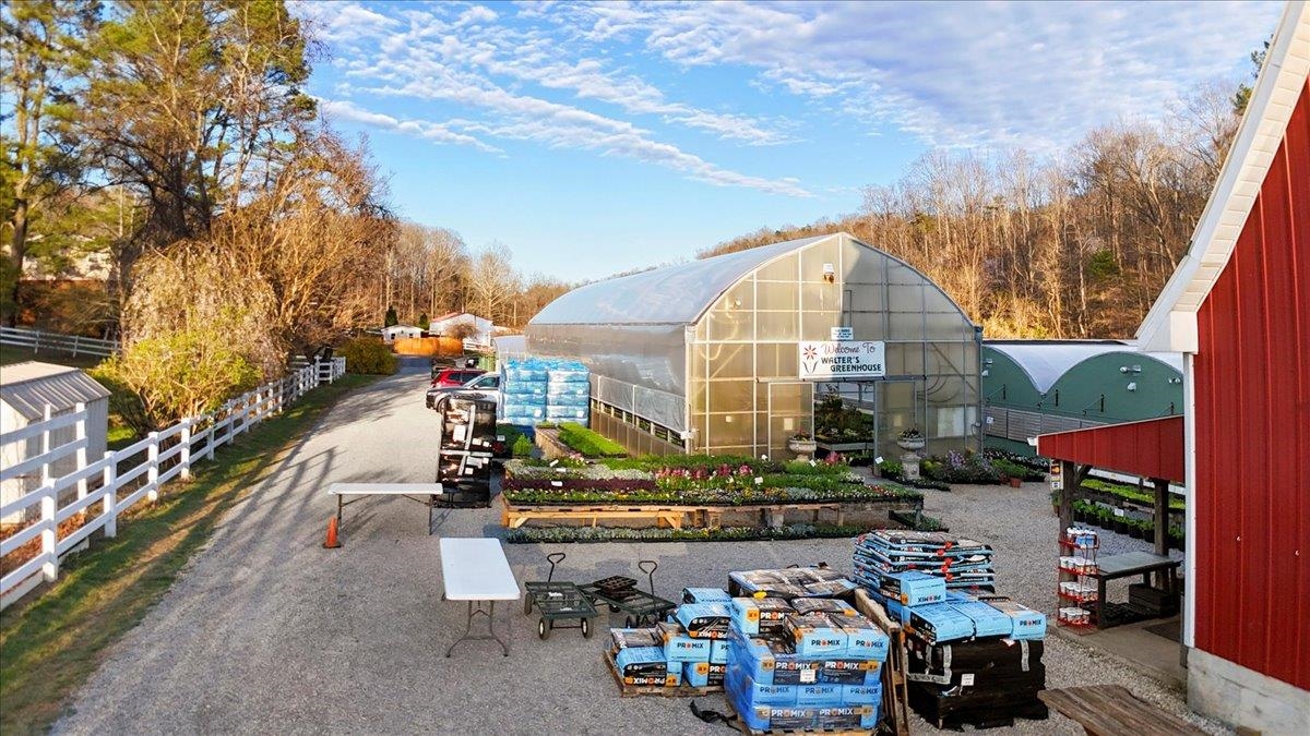 1356 Coopers Cove Road Hardy VA 24101