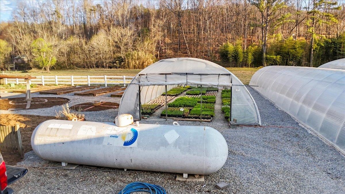 1356 Coopers Cove Road Hardy VA 24101