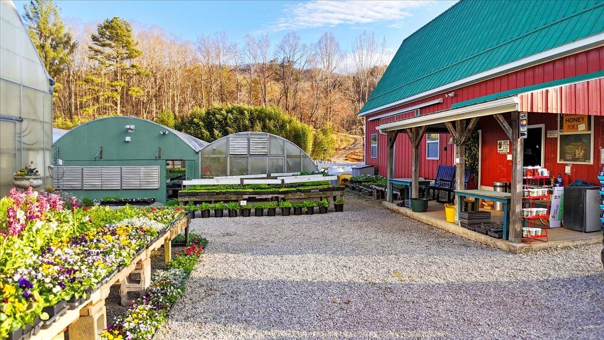 1356 Coopers Cove Road Hardy VA 24101