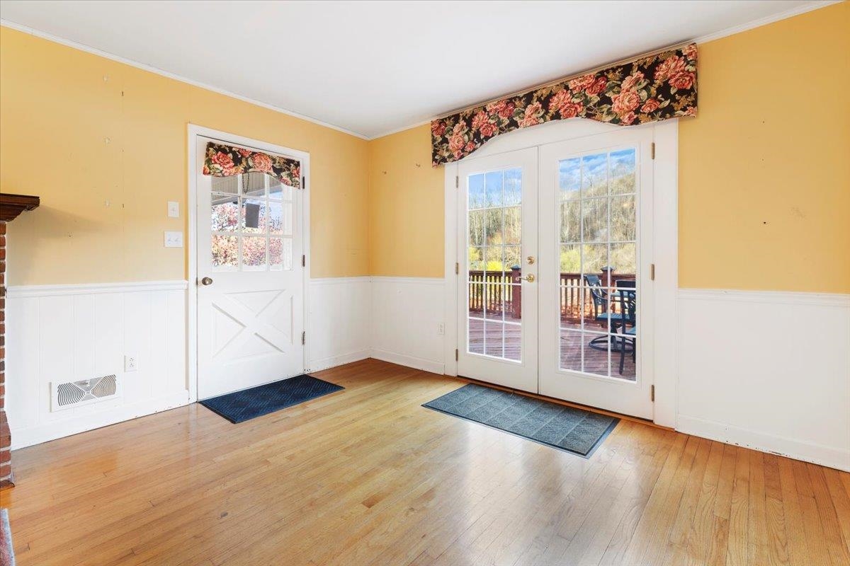 1356 Coopers Cove Road Hardy VA 24101