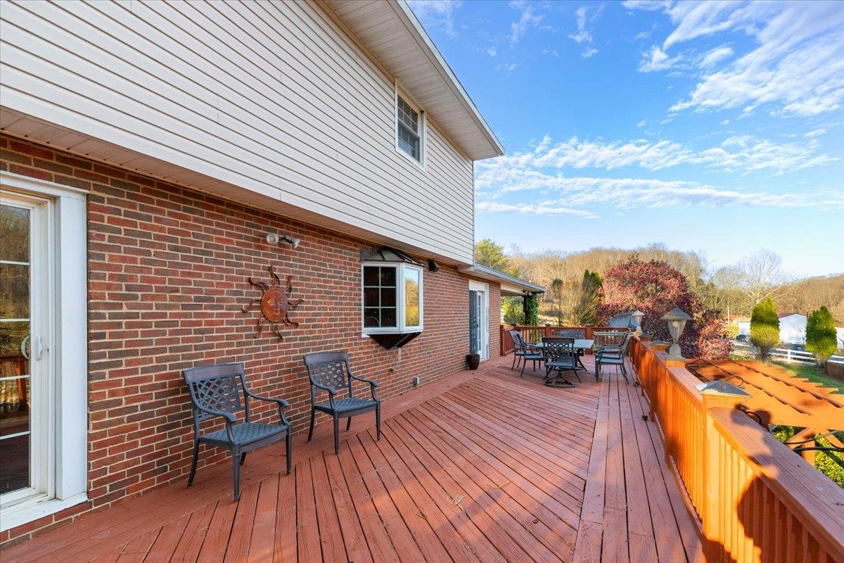 1356 Coopers Cove Road Hardy VA 24101