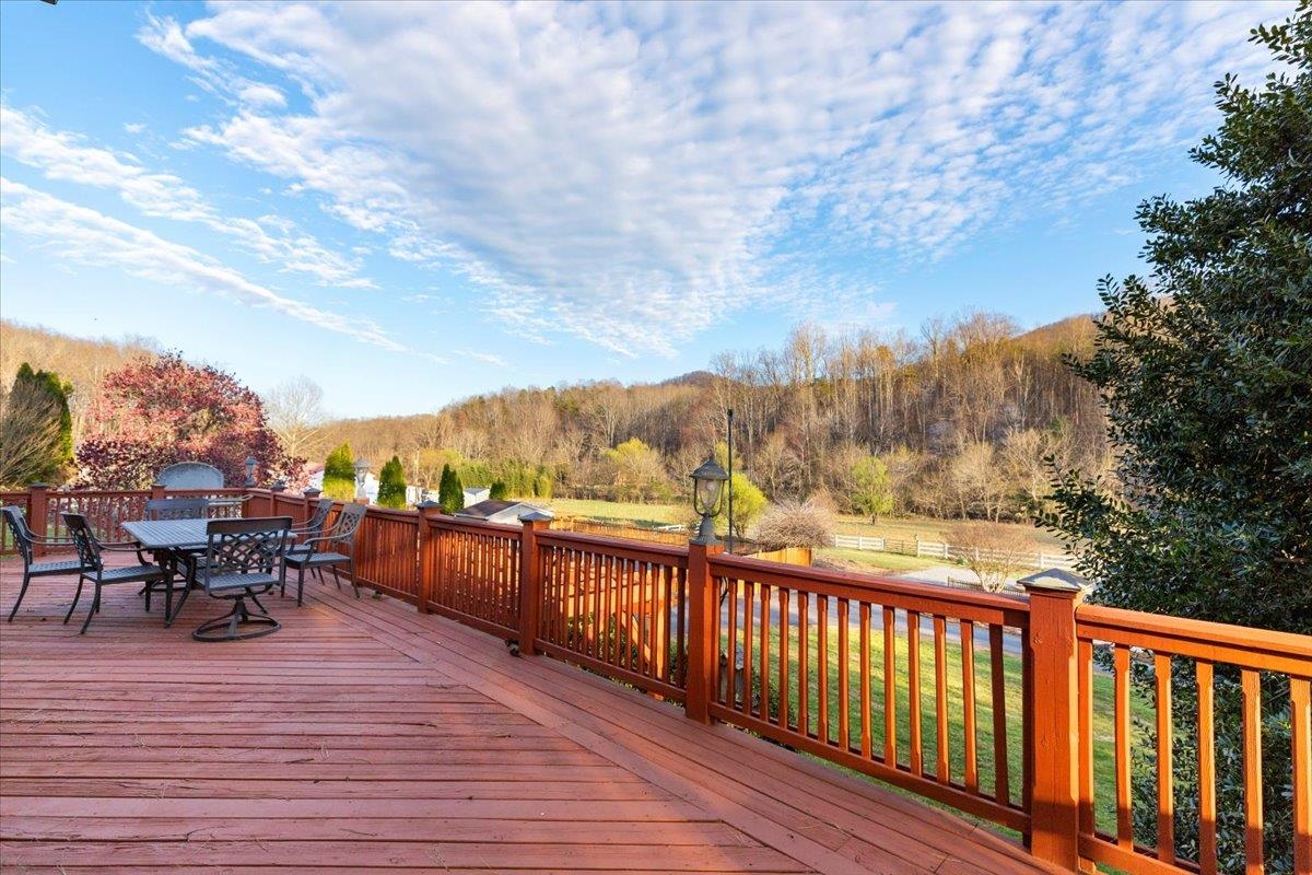 1356 Coopers Cove Road Hardy VA 24101