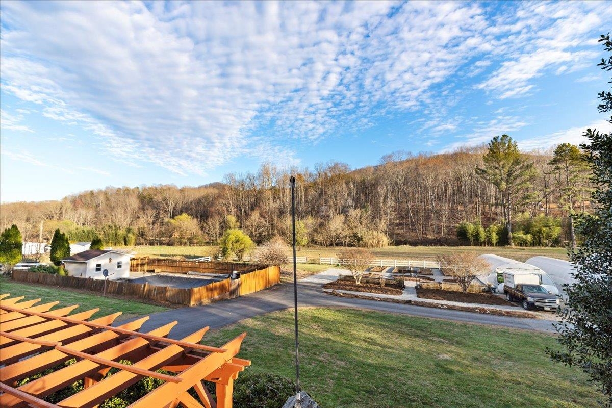 1356 Coopers Cove Road Hardy VA 24101