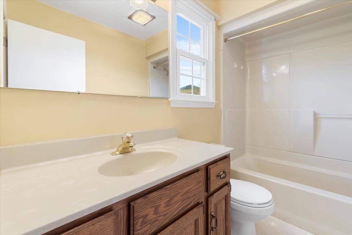 1356 Coopers Cove Road Hardy VA 24101