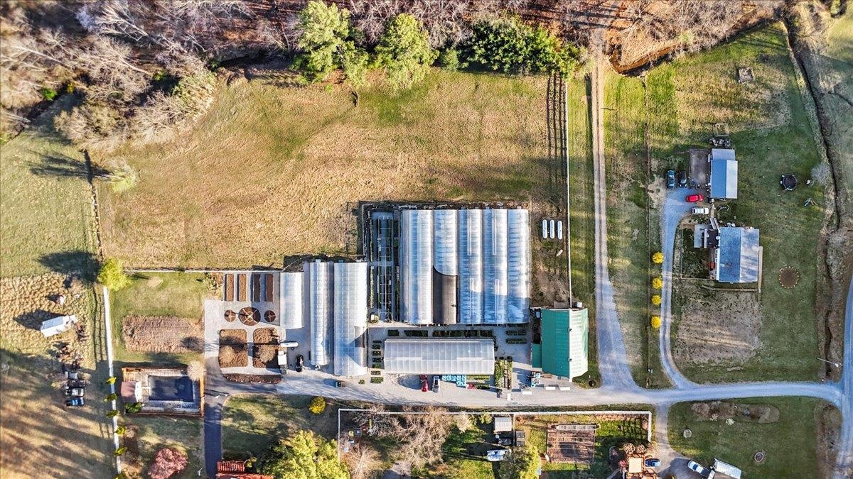 1356 Coopers Cove Road Hardy VA 24101