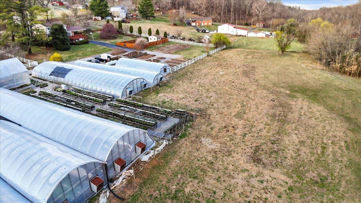 1356 Coopers Cove Road Hardy VA 24101