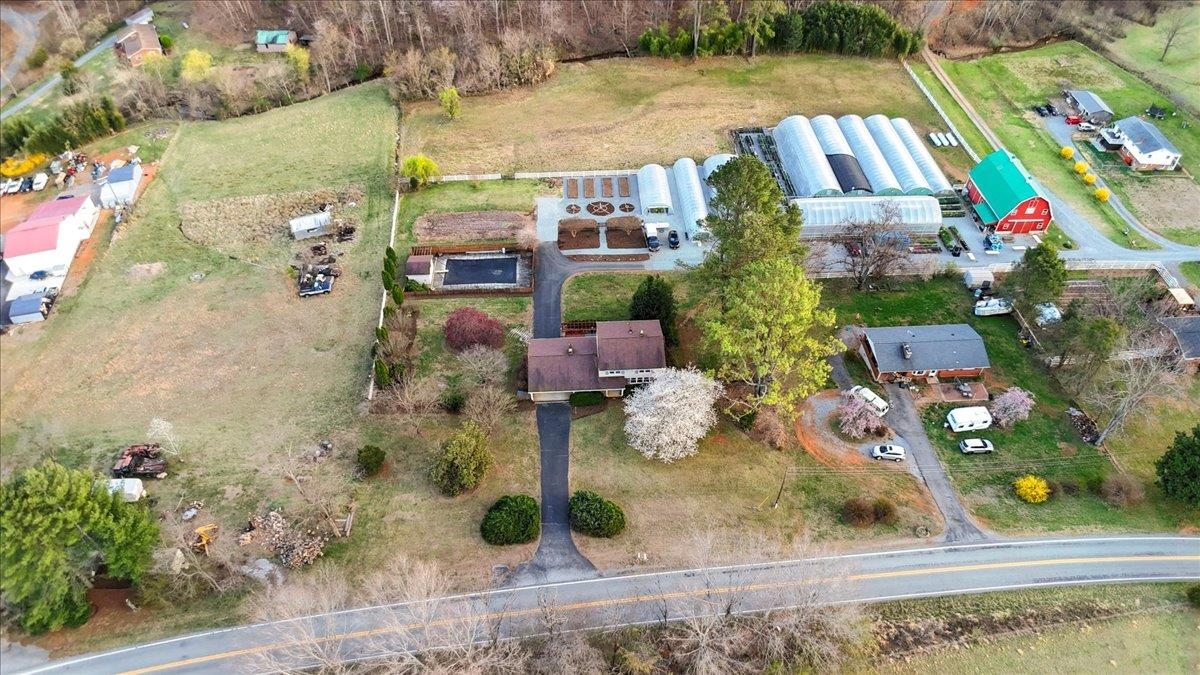 1356 Coopers Cove Road Hardy VA 24101