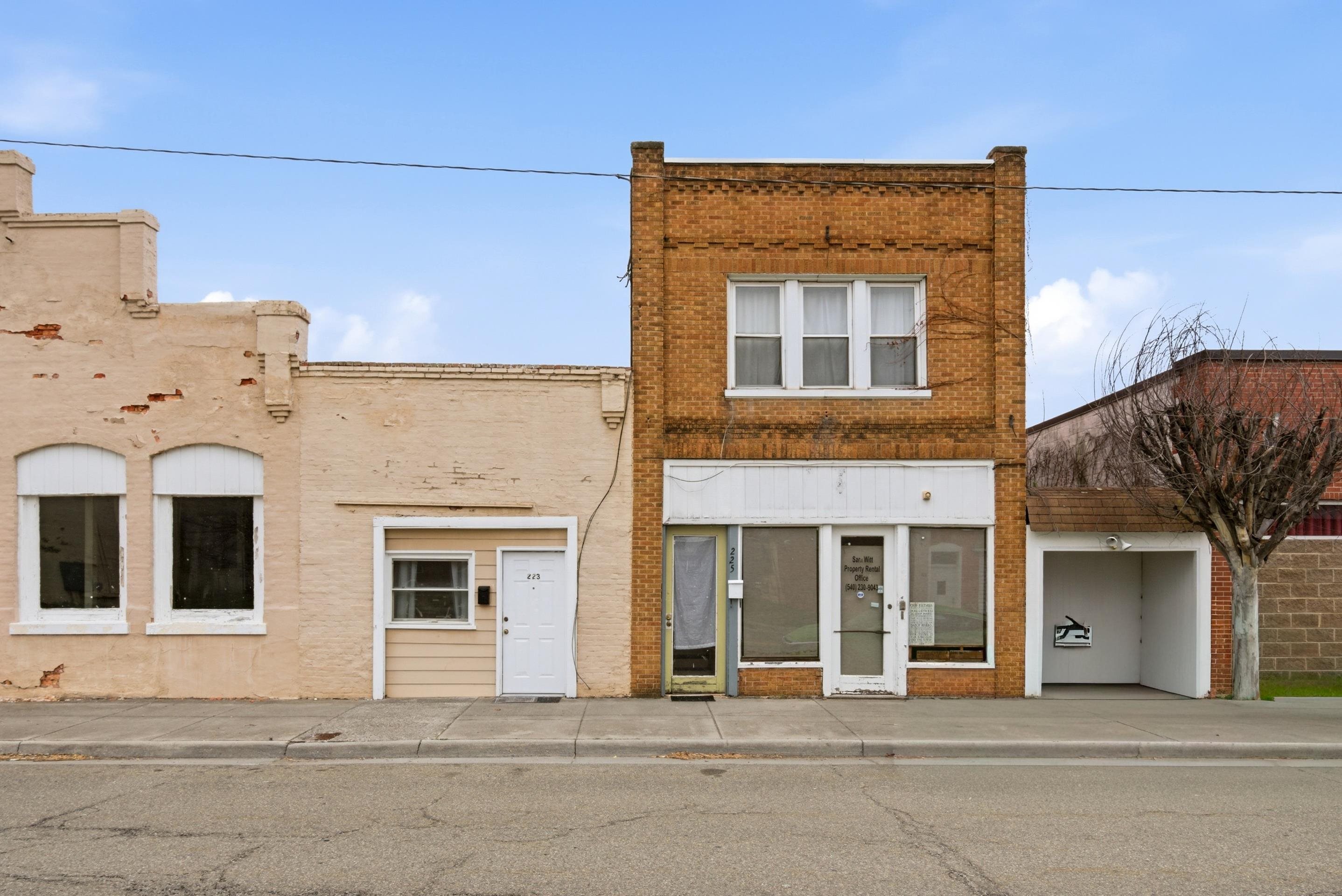 227 N Jefferson Avenue Pulaski VA 24301