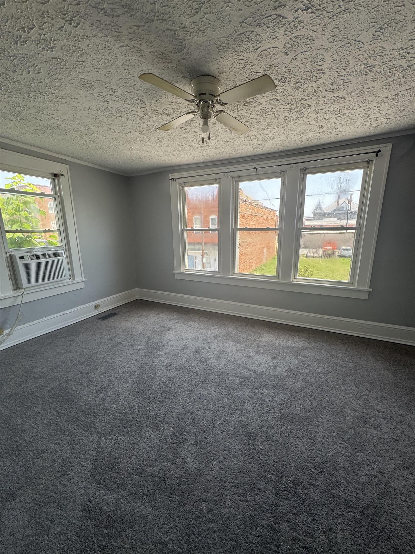 227 N Jefferson Avenue Pulaski VA 24301