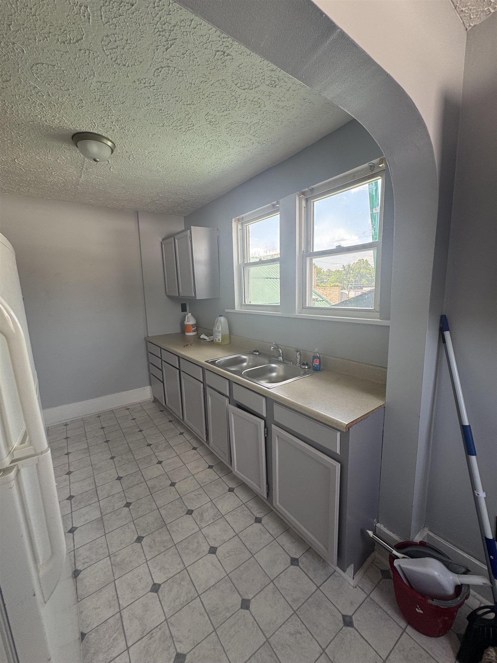 227 N Jefferson Avenue Pulaski VA 24301