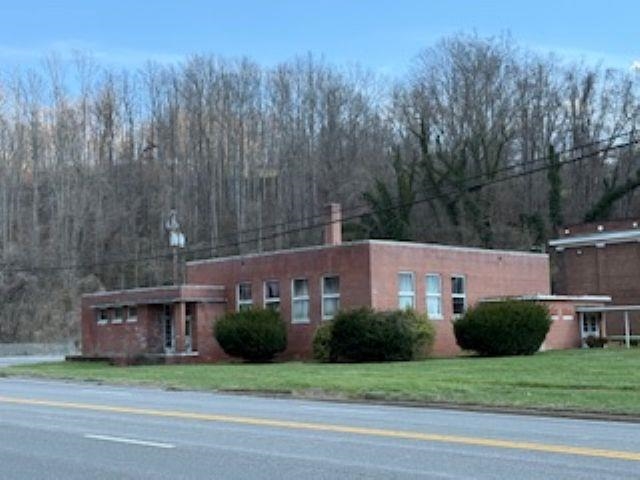 6012 Virginia Avenue Pembroke VA 24136