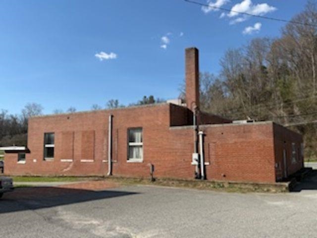 6012 Virginia Avenue Pembroke VA 24136