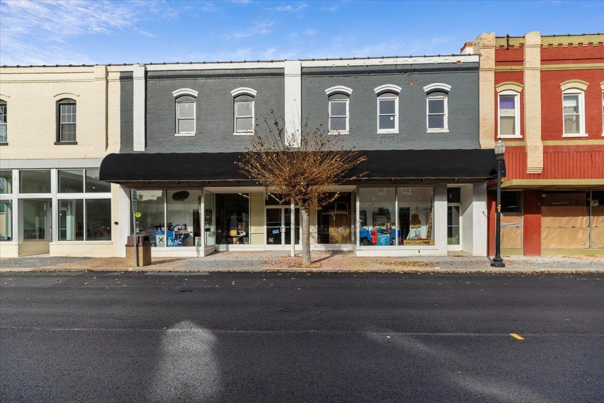 84 W Main Street Pulaski VA 24301